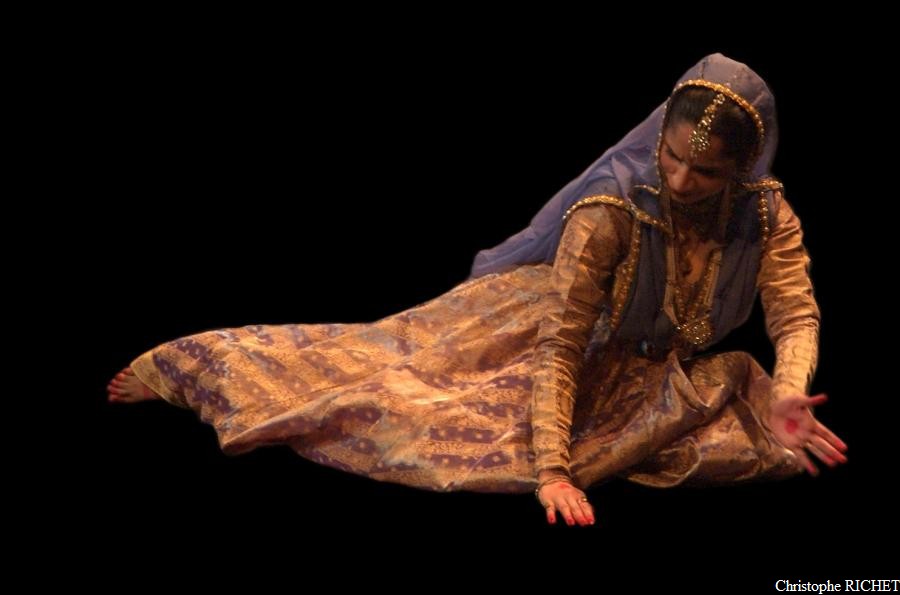 ../gallery/Gallery/SHARMILA conservatoir (76)_1.jpg